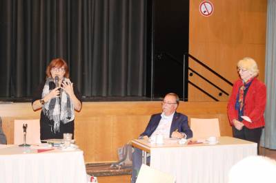 Claudia Korenke, die neu gewhlte Vorsitzende, bedankt sich